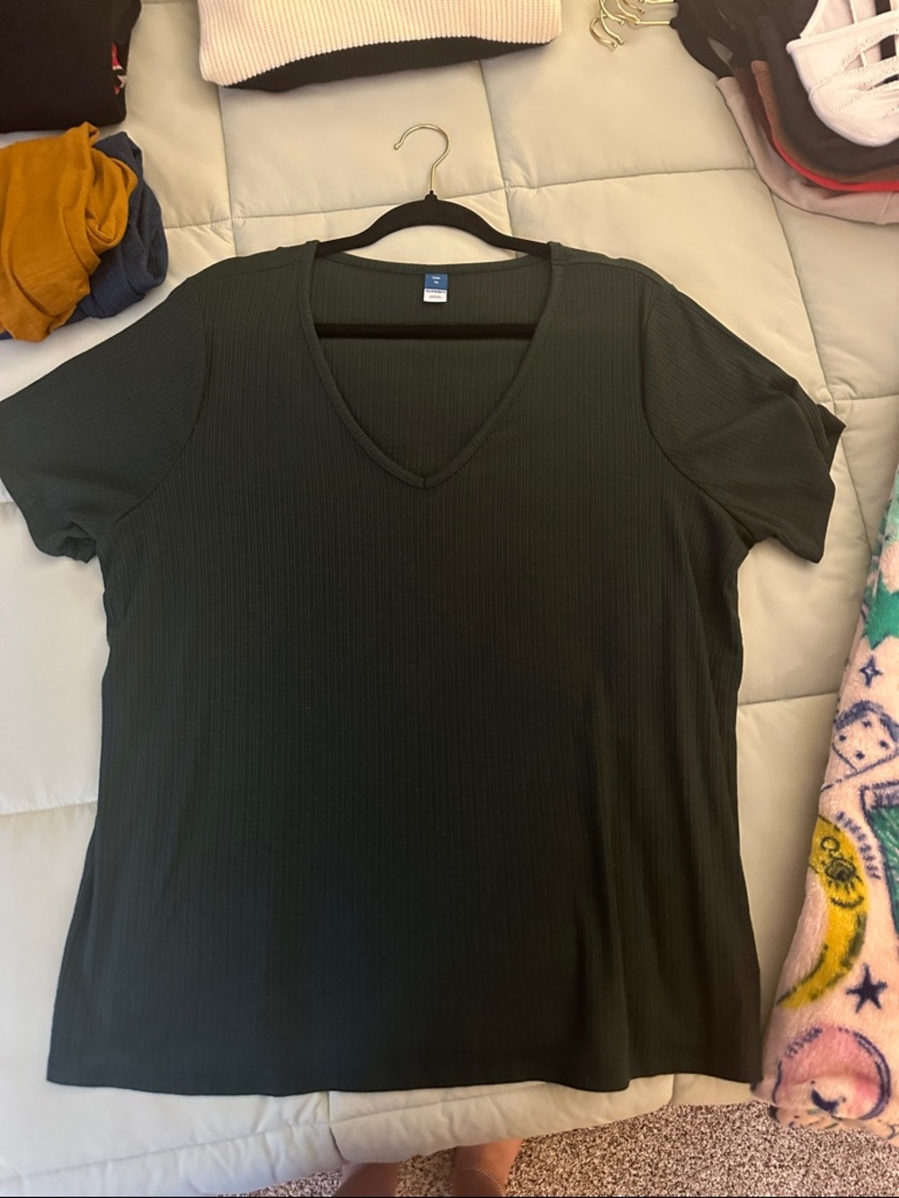 Old Navy Ribbed V-Neck Short Sleeve Top - Dark Green